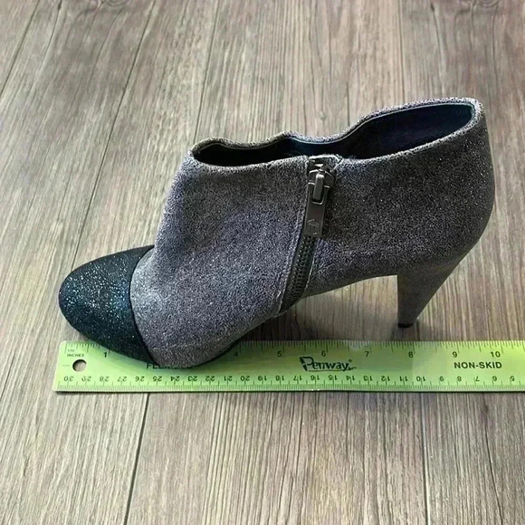 Vince Camuto Leather Black, Gray, and Silver Sparkling  Booties | Size 8.5 - Picture 12 of 13